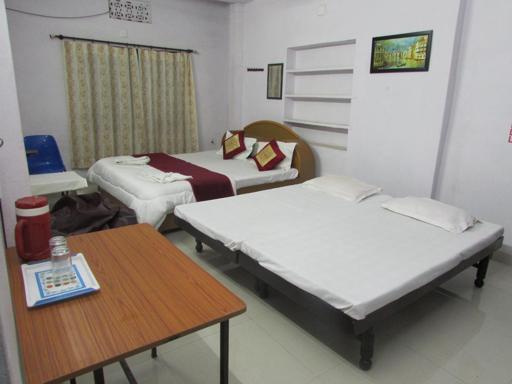 Ashish Guest House, Goverdhan Vilas อุเดเปอร์ ภายนอก รูปภาพ