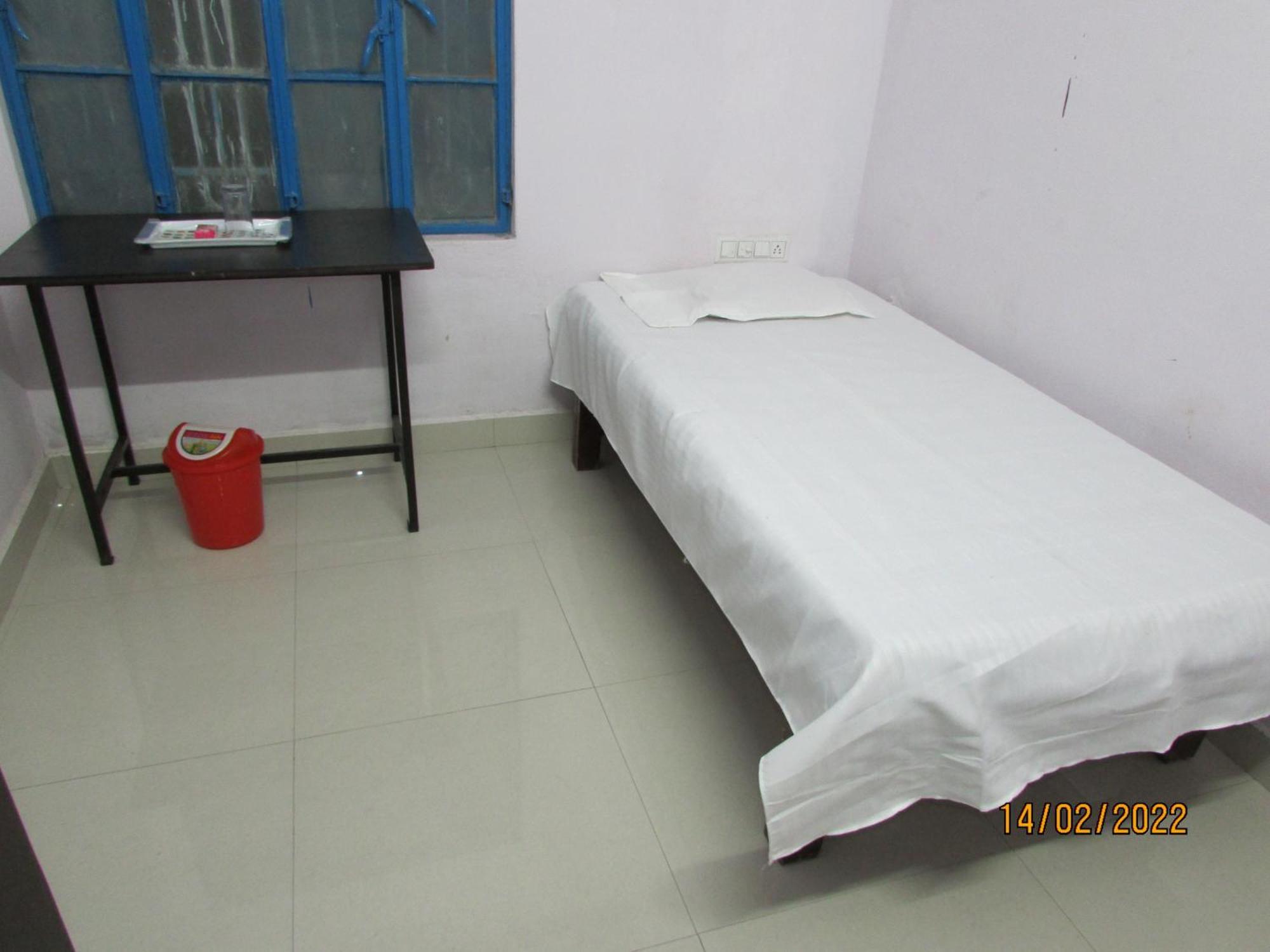 Ashish Guest House, Goverdhan Vilas อุเดเปอร์ ภายนอก รูปภาพ